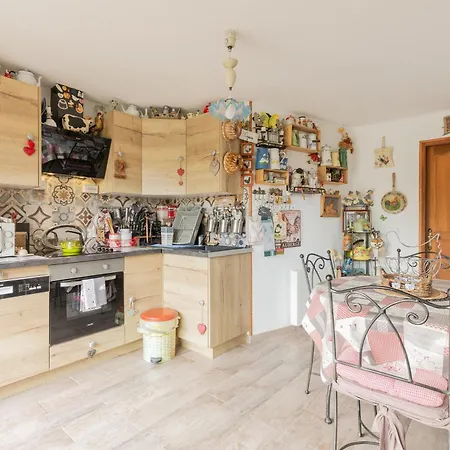 Les Anatides, Apartment